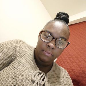 Meet your Posher, Yvette